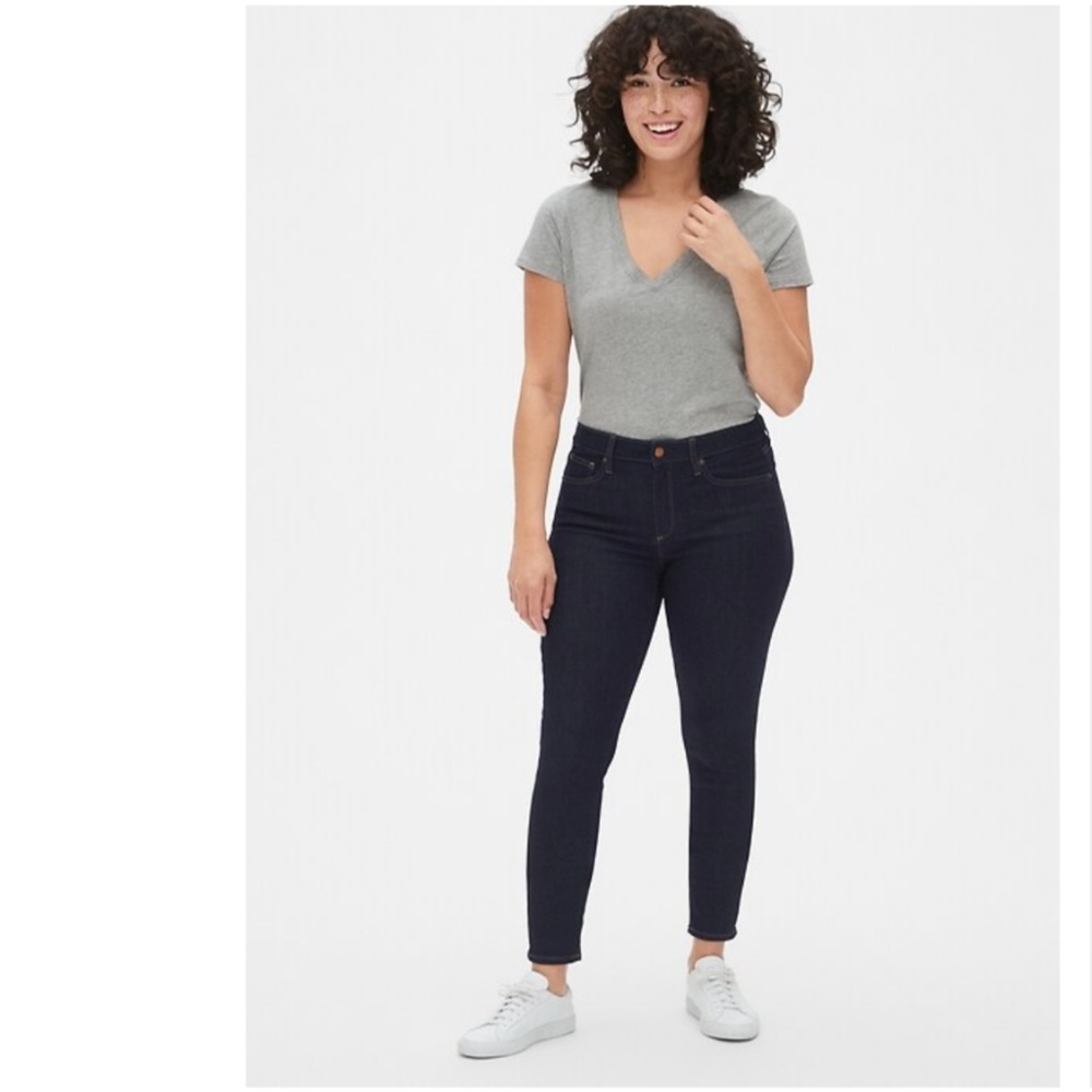 GAP Mid Rise Curvy True Skinny Jeans Cropped